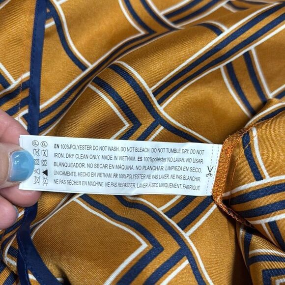 FOREVER 21 Women’s Geo Print Satin Duster Coat Size Large NEW - Picture 9 of 9